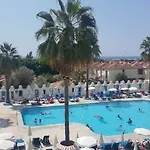 Отель Karbel 3*