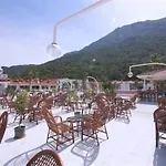 Отель Karbel 3*