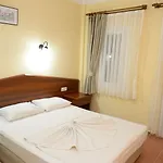 Отель Karbel 3*