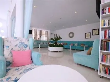 Ξενοδοχείο Karbel 3*